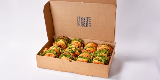 Crispy Chicken Sandwich Picnic Pack