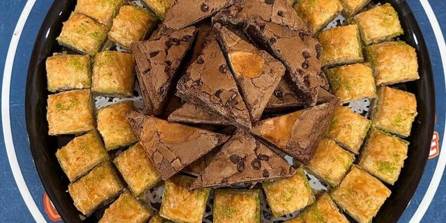 Baklava & Brownies Tray
