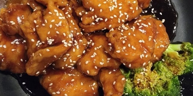Sesame Chicken Luncheon Special
