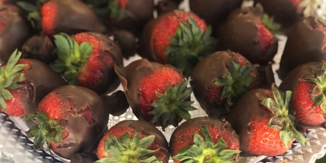 Chocolate-Dipped Strawberries