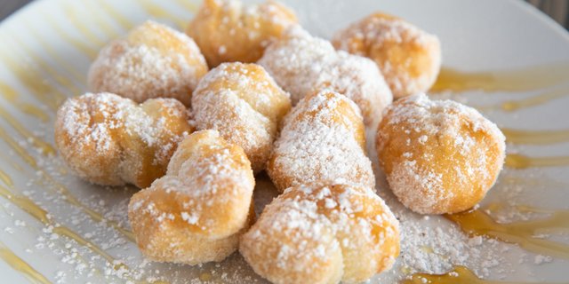 Ricotta Zeppole