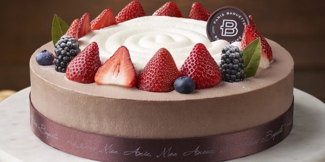 Chocolate Strawberry Cake