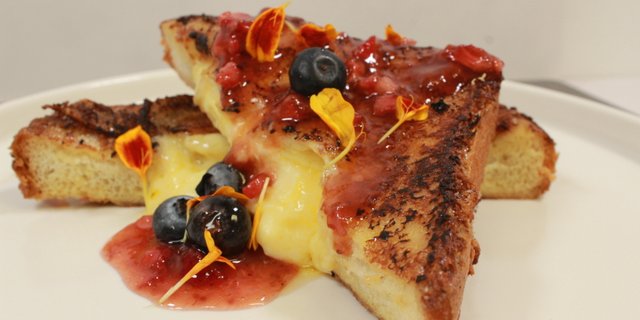 Bruléed Croissant French Toast