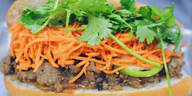 Lemongrass Steak Sandwich