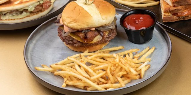 Rose Burger