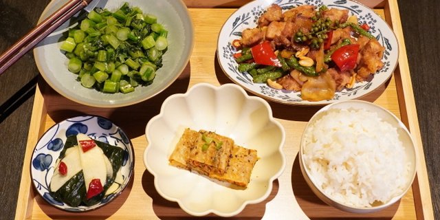 Chili Pepper Chicken Set