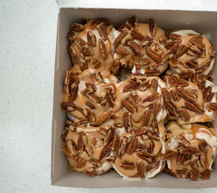 Caramel-Pecan Minibon Tray