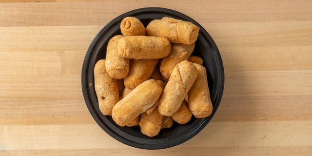 Tequeños (Venezuelan Cheese sticks)