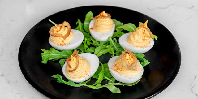 Sriracha Deviled Eggs