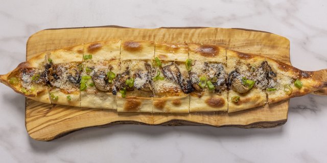 Mushroom Pide