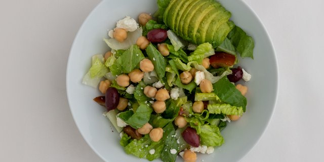 Mediterranean Chickpea Salad