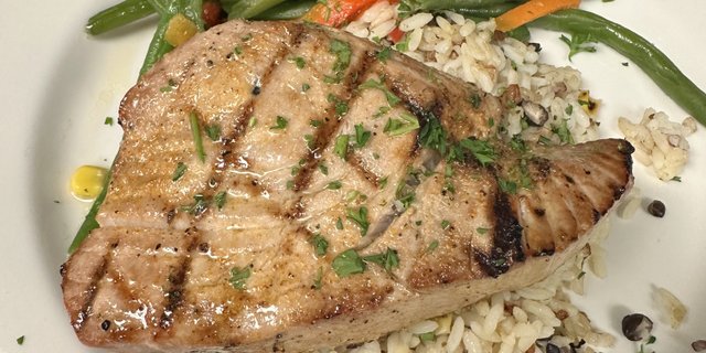 Tuna Steak Entree