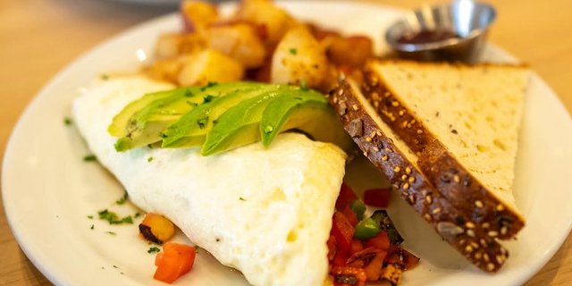 Egg-White Jalapeño Omelette