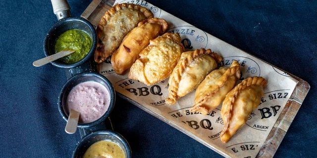 50 Empanadas