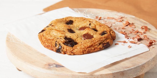 Chocolate Chunk Manifesto Cookie