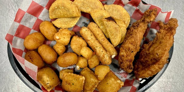 Half App Boxed Lunch