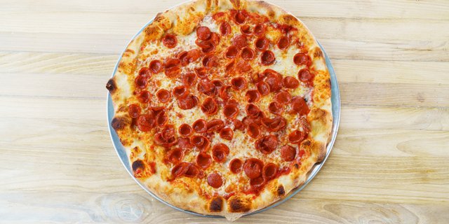 Large Pepperoni Pizza
