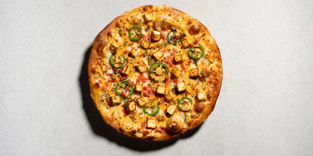 Paneer Makhani Pizza