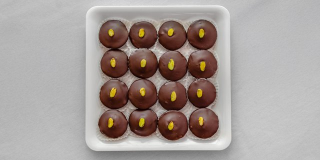 Dark Chocolate Ganache Tea Cakes