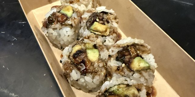 Eel Avocado Roll