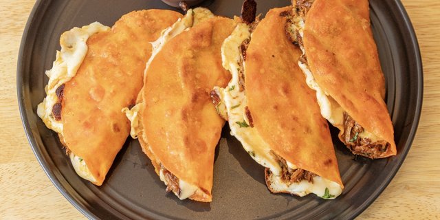 Birria Tacos Especiales