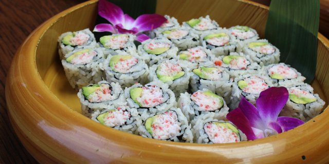California Roll Platter