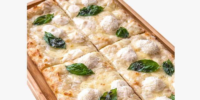 Quattro Formaggi Pizza