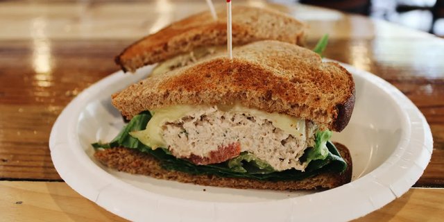 Jaws Sandwich