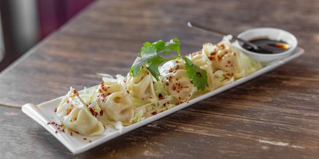 6 Steamed Chicken Dumplings