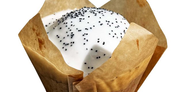 Lemon Poppyseed Muffin