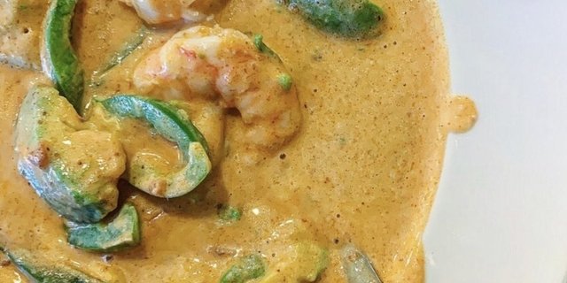 Shrimp Panang Avocado