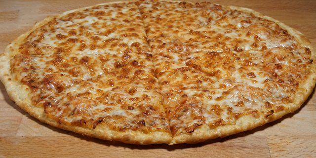 Gluten-Free Halal Butter Curry Chicken Pizza