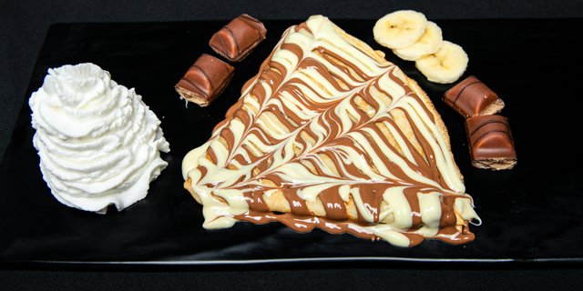 Kinder Bueno Crepe/Waffle