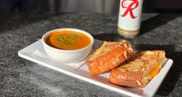 Lake Forest Bar & Grill