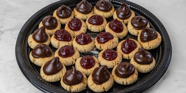 Chocolate Thumbprint & Raspberry Shortbread Cookie Tray