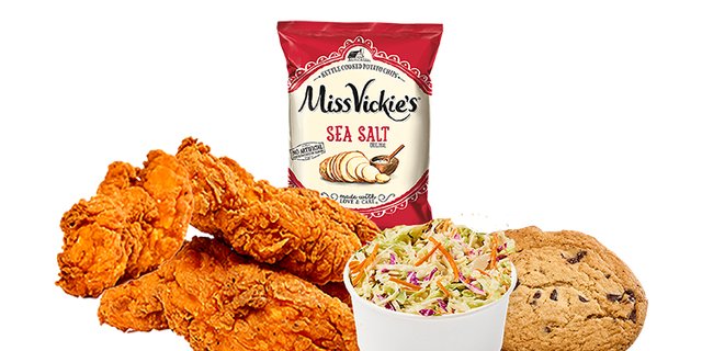 Classic Original Deluxe Tenders Boxed Lunch