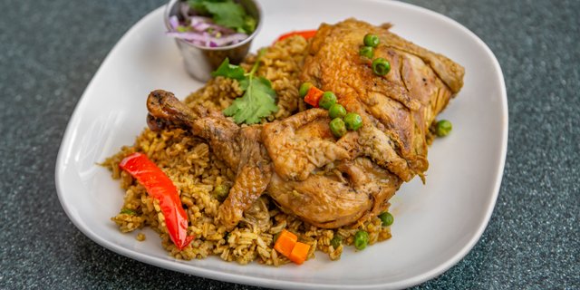 Arroz con Pollo