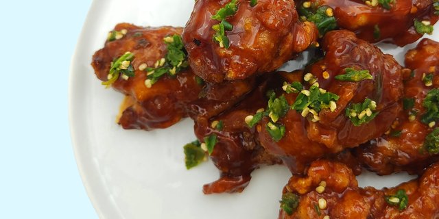 Tso Dan Hot Chicken Wings