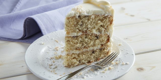 Italian Cream Cake Slice