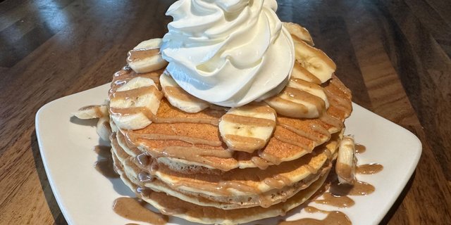 Peanut Butter Banana Pancakes