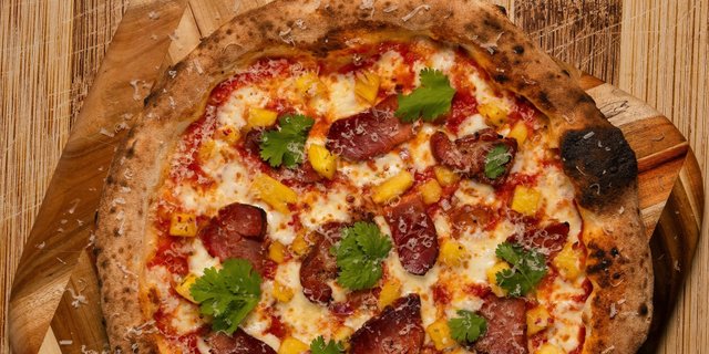 HTX Hawaiian Pizza