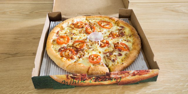 Gluten-Free Cauliflower Crust White Cheezy Pizza