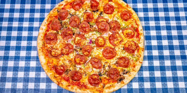 The Deluxe Pizza
