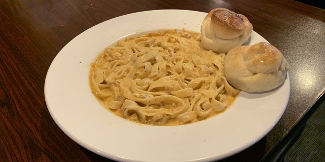 Fettuccini Alfredo W/ Chicken
