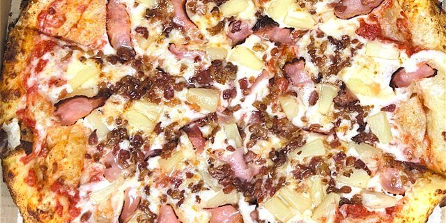 Hawaiian Pizza