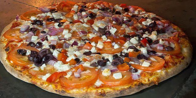 Le Greek Pizza