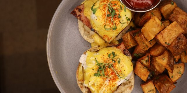 Eggs Benedict