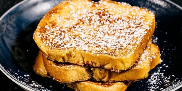 Brioche French Toast w/ Maple Syrup