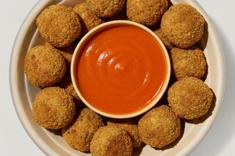 30 Mac 'n' Cheese Balls w/ Vodka Sauce