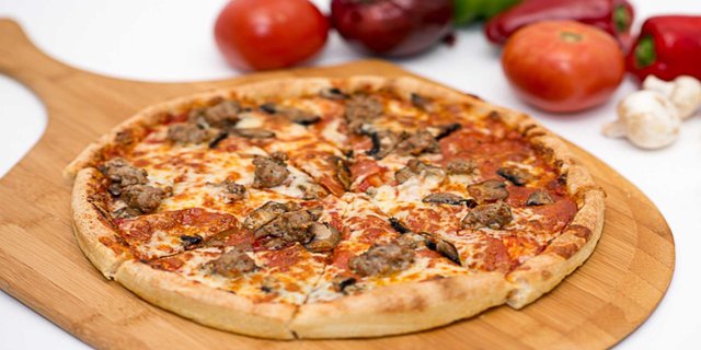 Super Deluxe Pizza